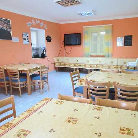 Hi Vandrerhjem Veli Lošinj