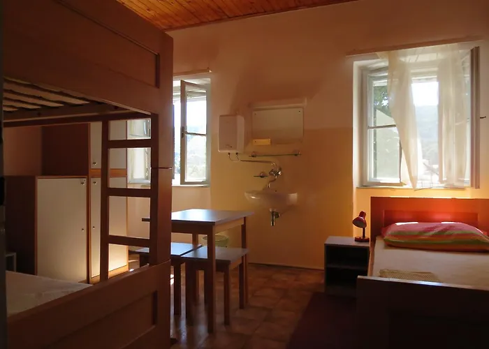 ホステル Hi ヴェリ・ロシニュ