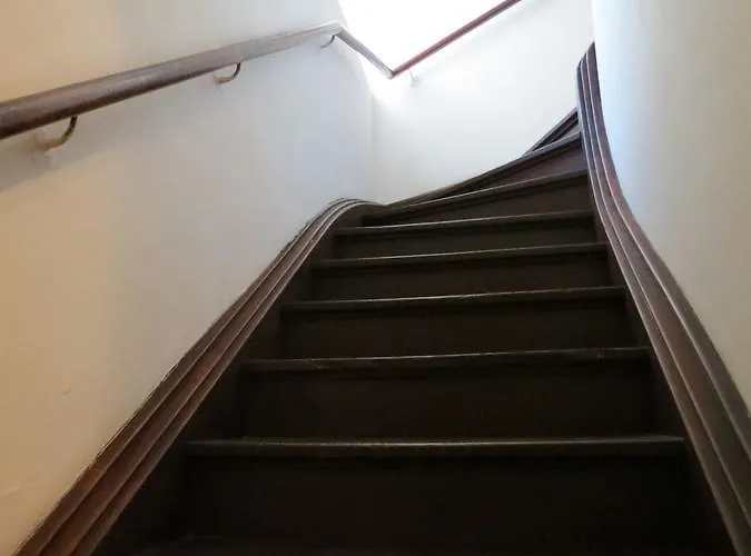 ホステル Hi ヴェリ・ロシニュ